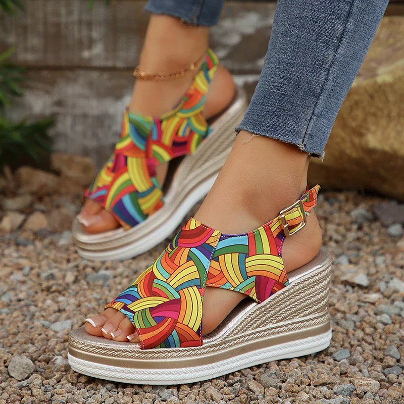 Sandal Hak Wedge Grafiti Pelan - Elastic Waistband Roll ulasan dan harga